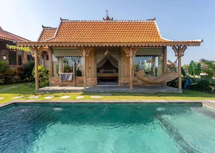 Charming 3Br Villa W/Pool & View
