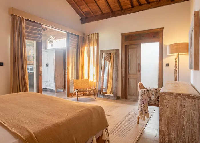 Charming 3Br Villa W/Pool & View