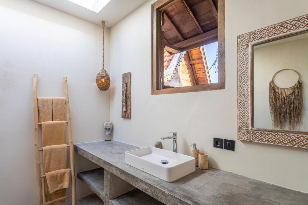 Villa Charming 3br W/pool & View Munggu