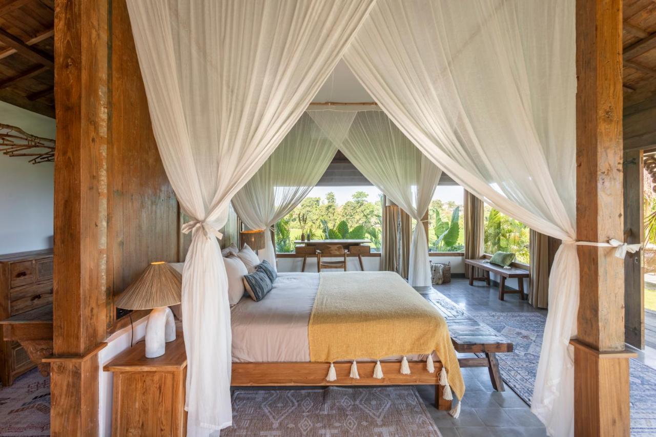 Charming 3br W/pool & View * Munggu