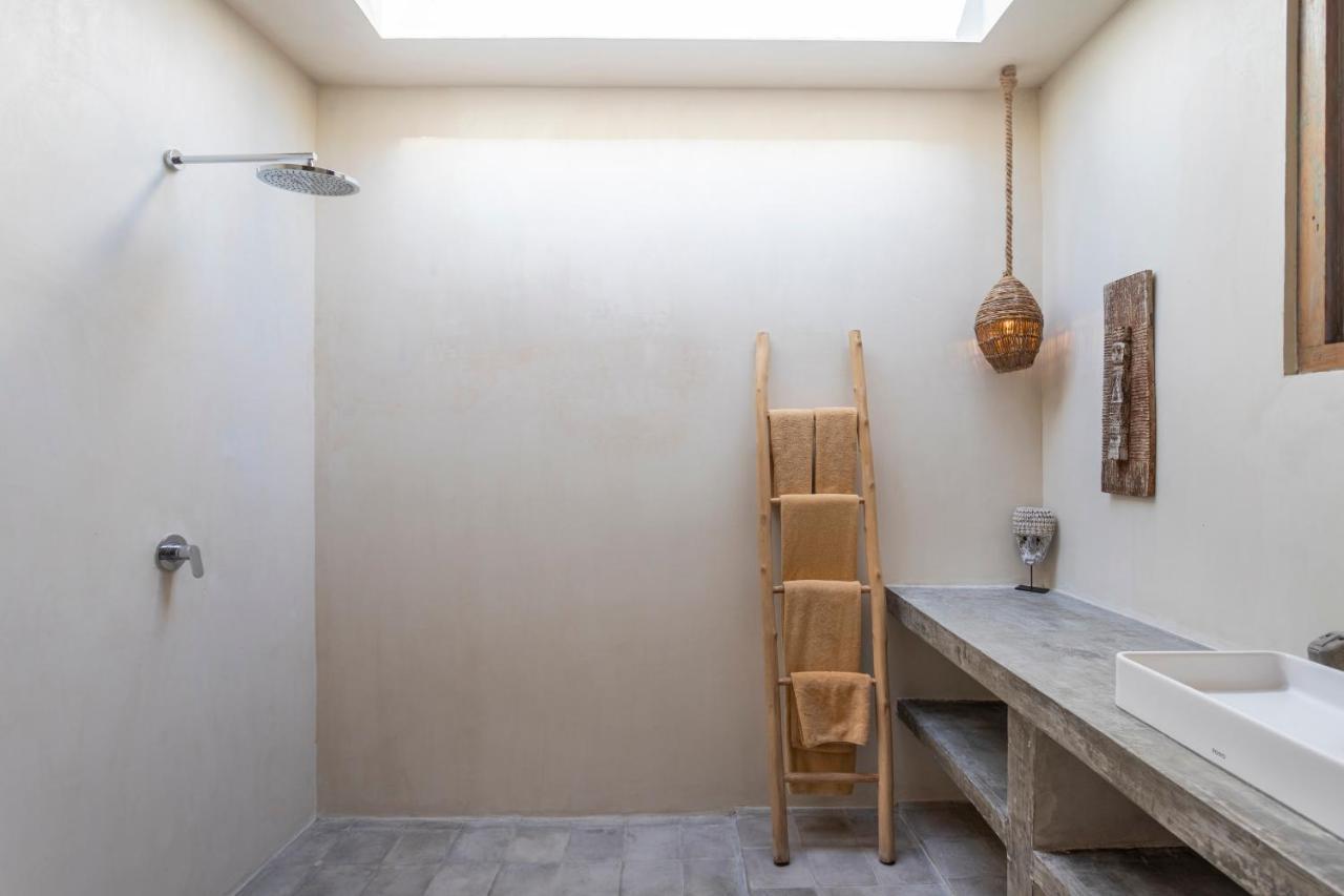 Charming 3br W/pool & View