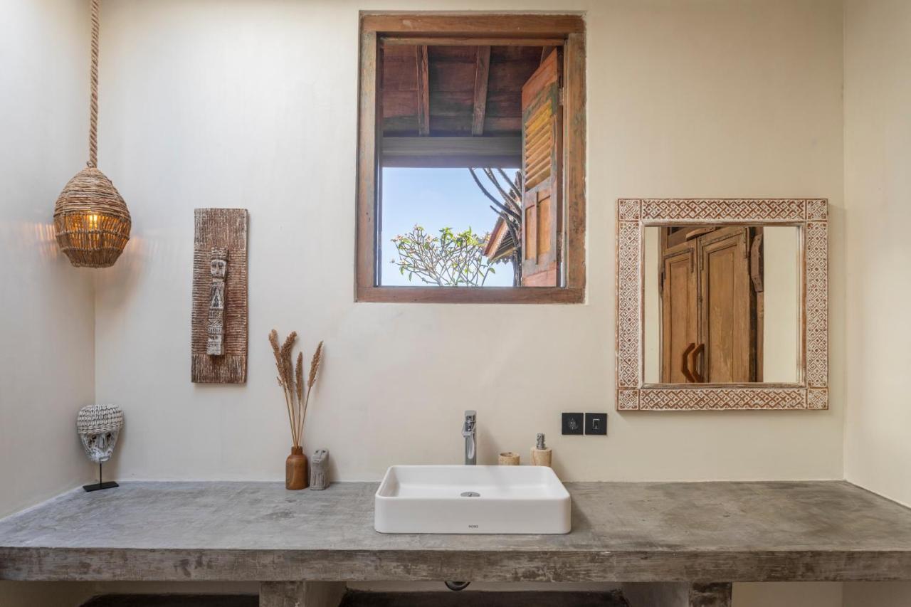Charming 3br W/pool & View *