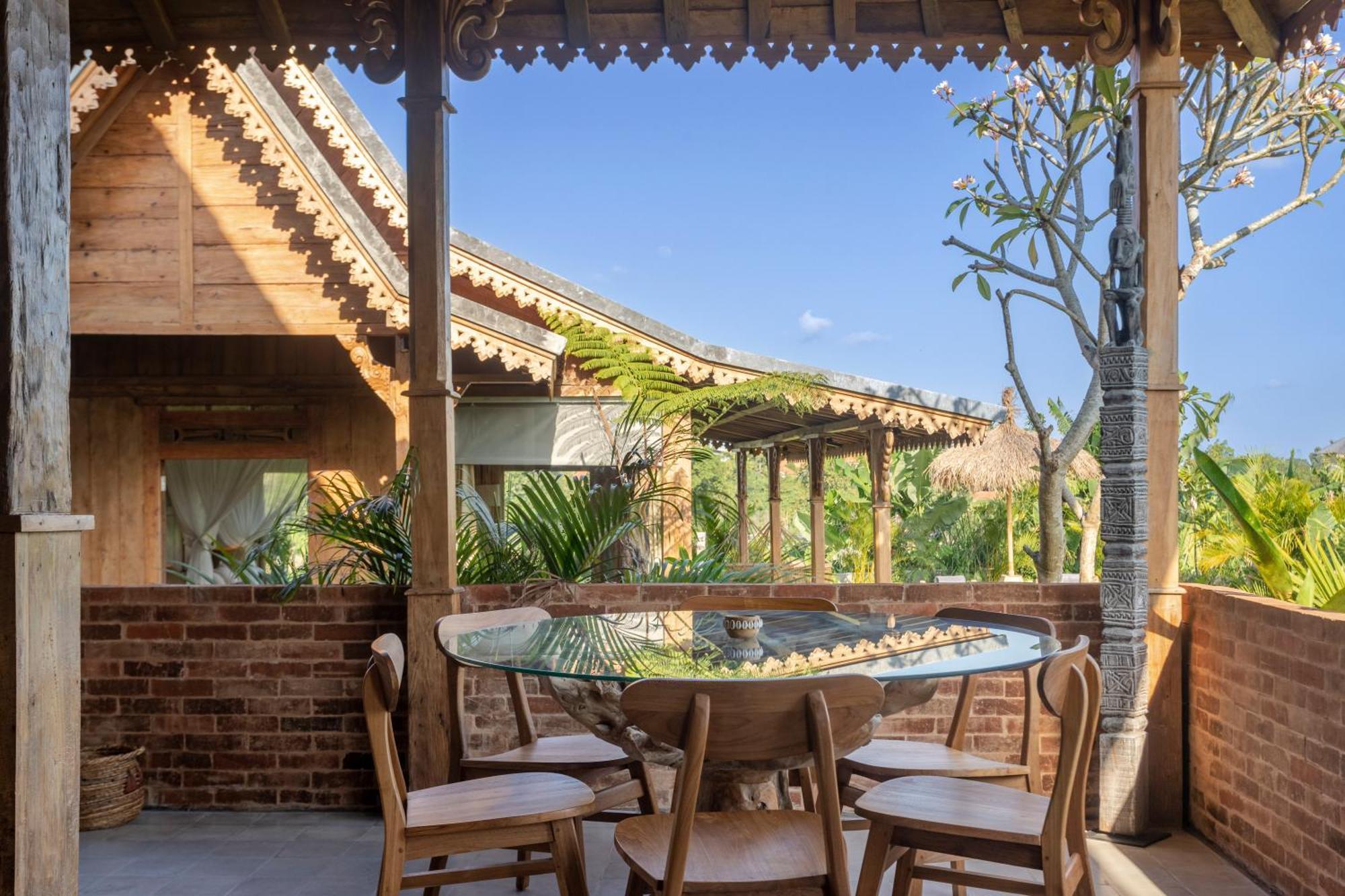 Charming 3br W/pool & View Villa *