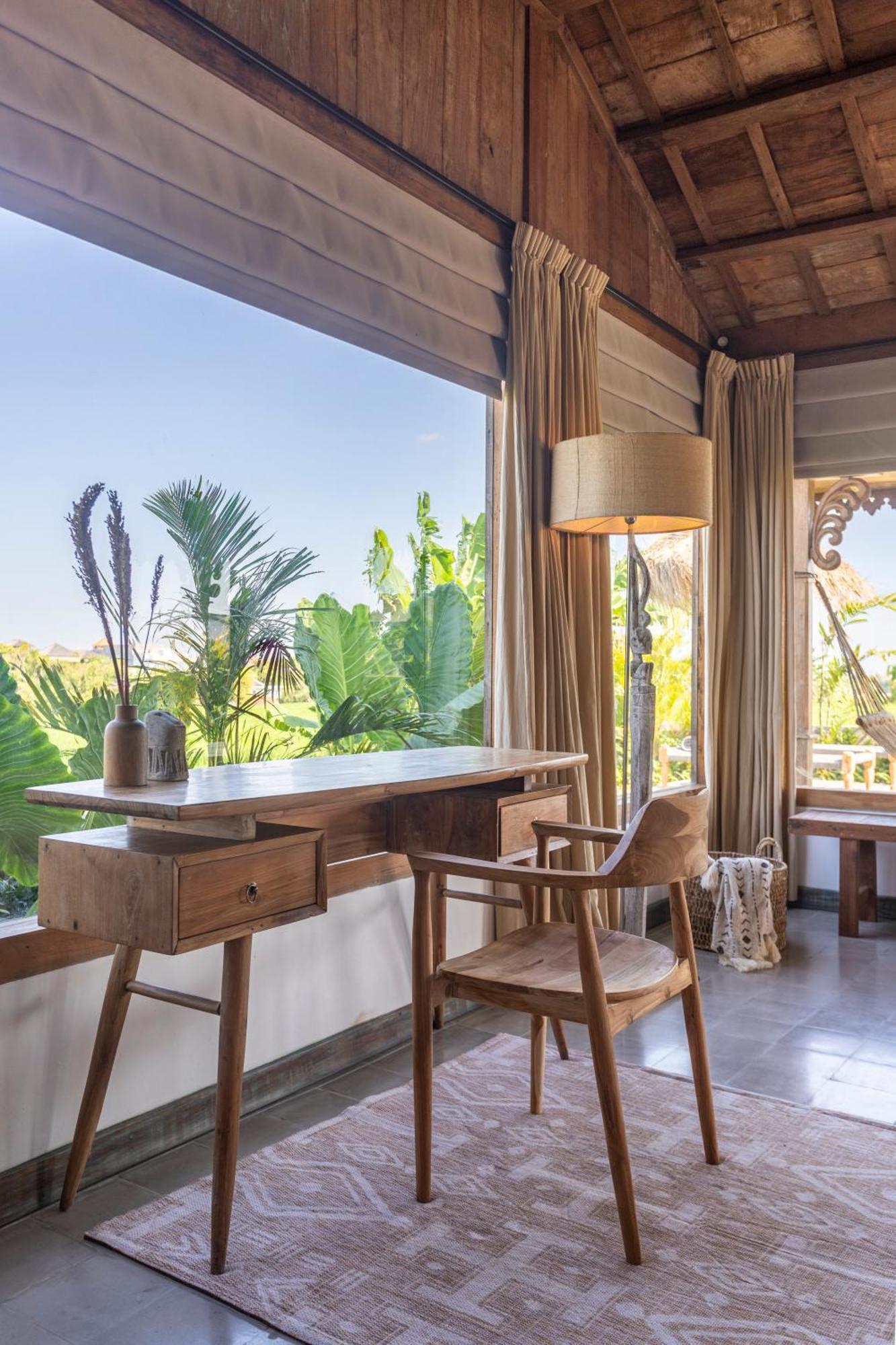 Charming 3br W/pool & View Munggu