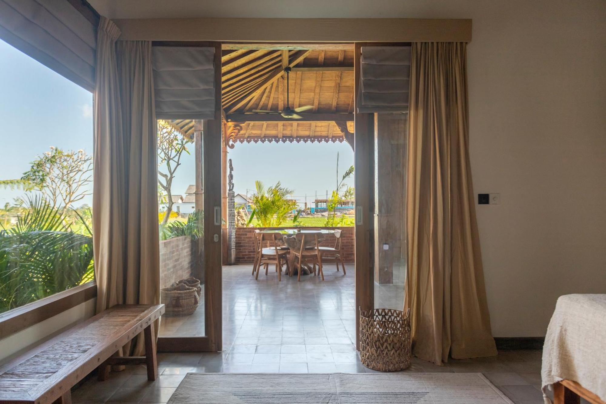 Villa Charming 3br W/pool & View *