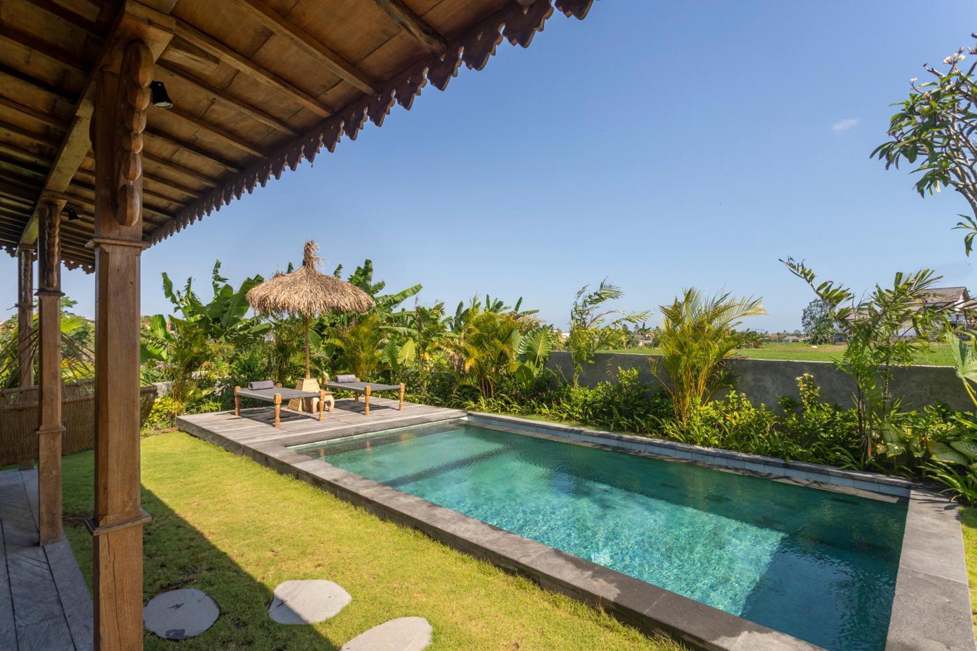 Charming 3br W/pool & View *