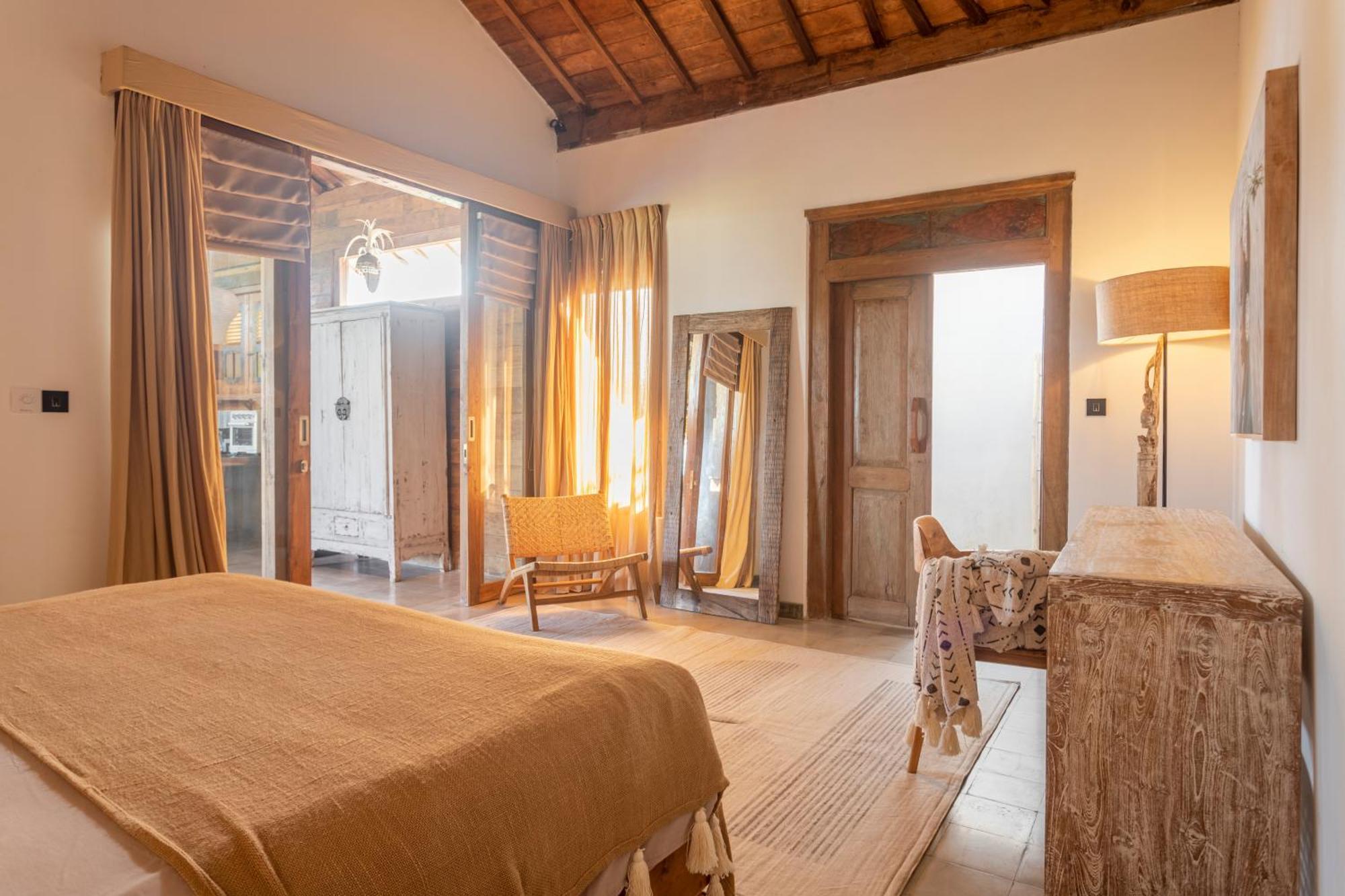 Charming 3br W/pool & View Villa Munggu