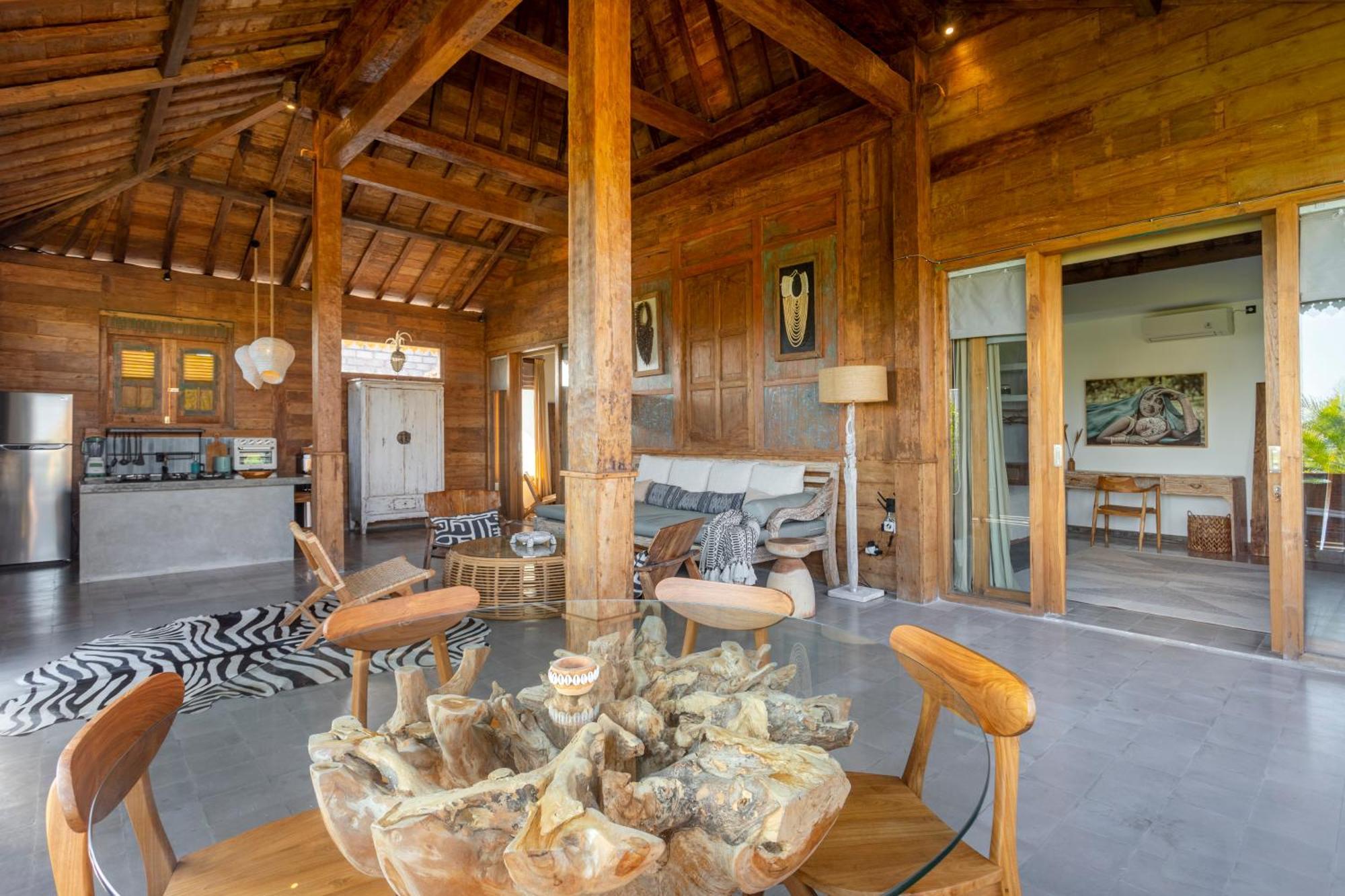 Charming 3br W/pool & View Villa